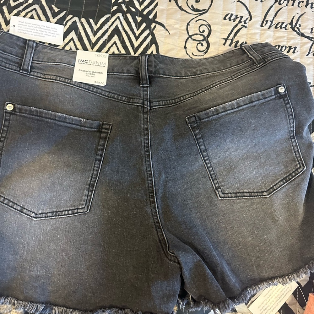 Denim shorts new with tags - Picture 2 of 3